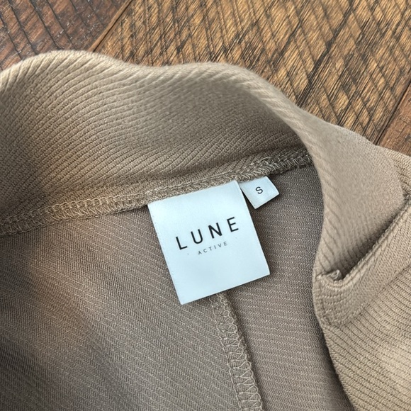 Lune Active Essential Pants in Tan - Picture 5 of 10